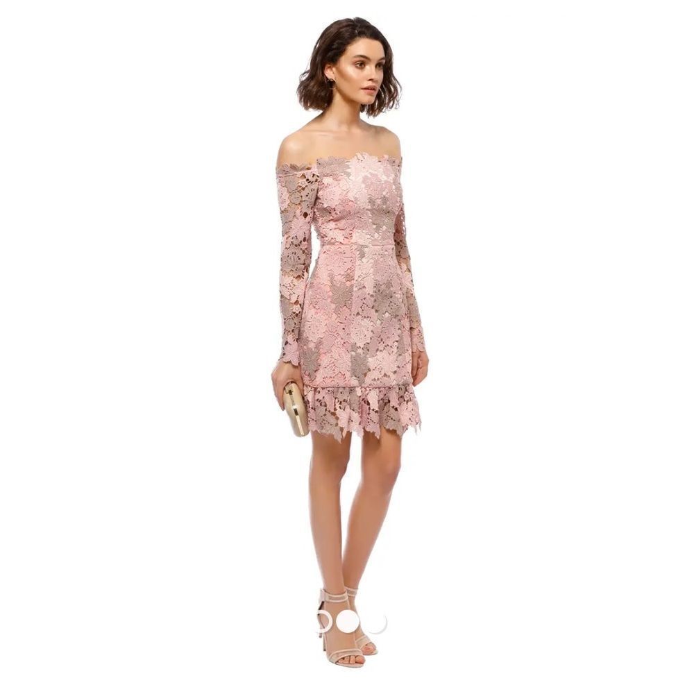 Elliatt Blush Pink Off-Shoulder Lace Midi Dress - Picture 3 of 7